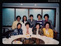 藏品(琦君與齊邦媛、姚宜瑛、鄧佩瑜等人餐聚合照1)的圖片