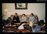 藏品(琦君夫婦與彭歌、黃文範妻等人餐聚合照4)的圖片