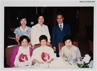 藏品(琦君夫婦與喻麗清、簡宛、韓秀、張鳯合照)的圖片