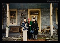 藏品(琦君夫婦與程明琤、譚煥瑛、張鳳等人合照（琦君與程明琤譚煥瑛合照）8)的圖片