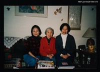 藏品(琦君夫婦與程明琤、譚煥瑛、張鳳等人合照（琦君與譚煥瑛等人合照）19)的圖片