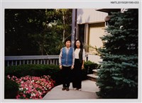 藏品(琦君夫婦與程明琤、譚煥瑛、張鳳等人合照（琦君與譚煥瑛合照）33)的圖片
