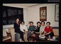 藏品(琦君與林海音、齊邦媛、殷張蘭熙等人合照3)的圖片