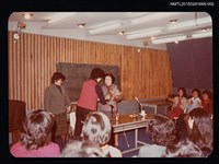 藏品(琦君夫婦出席中華日報座談會於台南勞工育樂中心與蔡文甫等人合照4)的圖片