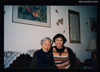藏品(琦君與蓋城讀書會成員合照1)的圖片