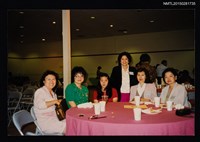 藏品(吳玲瑤母女、胡為美等人合照)的圖片