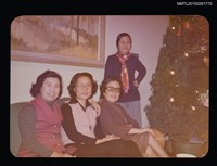 藏品(琦君與姚宜瑛、沉櫻、羅蘭合照)的圖片