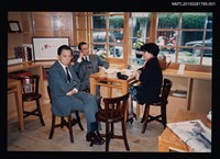 藏品(李唐基與蔡文甫、黃文範妻子合照1)的圖片