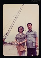 藏品(琦君與尹雪曼合照)的圖片