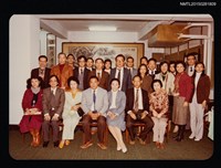 藏品(琦君與邱七七、趙淑敏等眾多文友合照)的圖片
