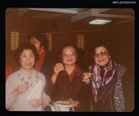 藏品(琦君與艾雯等人合照)的圖片