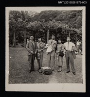 藏品(琦君夫婦與糜文開、羅家倫秘書等人出遊照3)的圖片