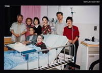 藏品(夏陽夫婦與林海音、何凡等人於醫院合照)的圖片