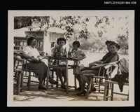 藏品(琦君與友人合照1-8)的圖片