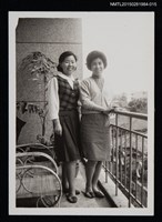 藏品(琦君與友人合照1-15)的圖片