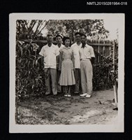 藏品(琦君與友人合照1-18)的圖片