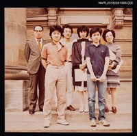 藏品(琦君夫婦與友人劉大偉及其家人合照6)的圖片