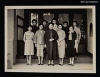 藏品(琦君與畢璞等婦協成員合照)的圖片