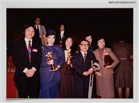 藏品(琦君領獎活動照（第3次領金鼎獎）2-7)的圖片