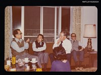 藏品(李唐基與何凡等人在林海音家中合照)的圖片