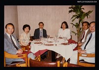 藏品(琦君夫婦與友人照4-34)的圖片