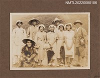 藏品(龍瑛宗1938年新春與台灣銀行總行同事旅遊花蓮太魯閣（9人於岸邊合照）)的圖片