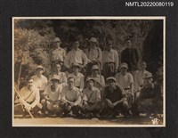 藏品(龍瑛宗與16男戶外合照（東部海岸山脈登山照）)的圖片