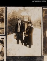 藏品(2名青年於雪地合照)的圖片