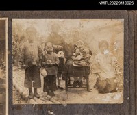 藏品(3名女性與3名孩童於戶外合照)的圖片