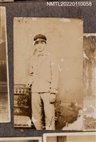 藏品(西裝少年獨照1)的圖片