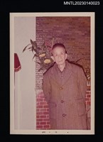 藏品(賴子清穿著大衣外套獨照)的圖片