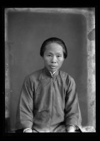 藏品(婦人個人照)的圖片