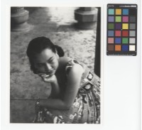 藏品(女性坐姿肖像)的圖片