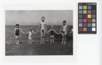 藏品(鄧氏家族在海邊)的圖片