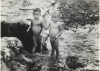 藏品(〈流氓溝旁的小孩〉)的圖片