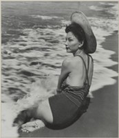 藏品(〈著泳裝的女人〉)的圖片