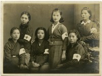 藏品(室內影棚系列肖像24)的圖片