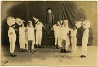 藏品(室內影棚系列肖像28)的圖片