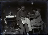 藏品(玻璃版底片：家庭工廠)的圖片