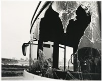 藏品(大客車破窗戶)的圖片