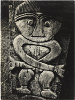 藏品(雙手交叉蹲坐木雕)的圖片