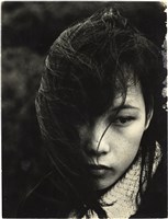藏品(〈愁客〉：女子頭像半邊臉被頭髮遮住)的圖片