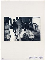 藏品(〈童年的回憶 5幅之1〉 ：室內眾多平頭男孩玩耍)的圖片