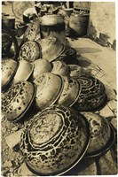 藏品(〈歷盡滄桑〉：室外、鍋底、兩斗笠人 )的圖片