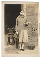 藏品(女性身影照片14)的圖片