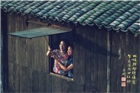 藏品(〈双姝輕啟綉樓窗 乍見深閨女紅妝〉)的圖片