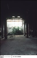 藏品(大門內左側)的圖片