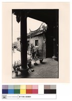 藏品(右廂及柱子)的圖片