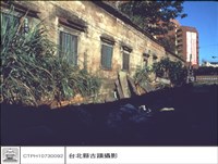 藏品(廢墟右外牆)的圖片