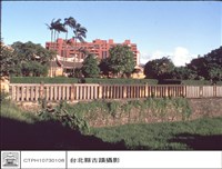 藏品(水池及全景)的圖片